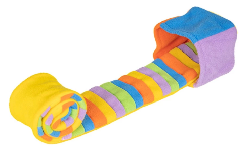 Roll out cube snuffle toy